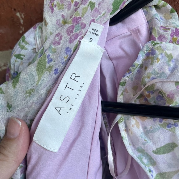 ASTR The Label Lilac Blue Multi Floral Cut Out Ruffle Long Sleeve Dress Size S - Picture 7 of 8